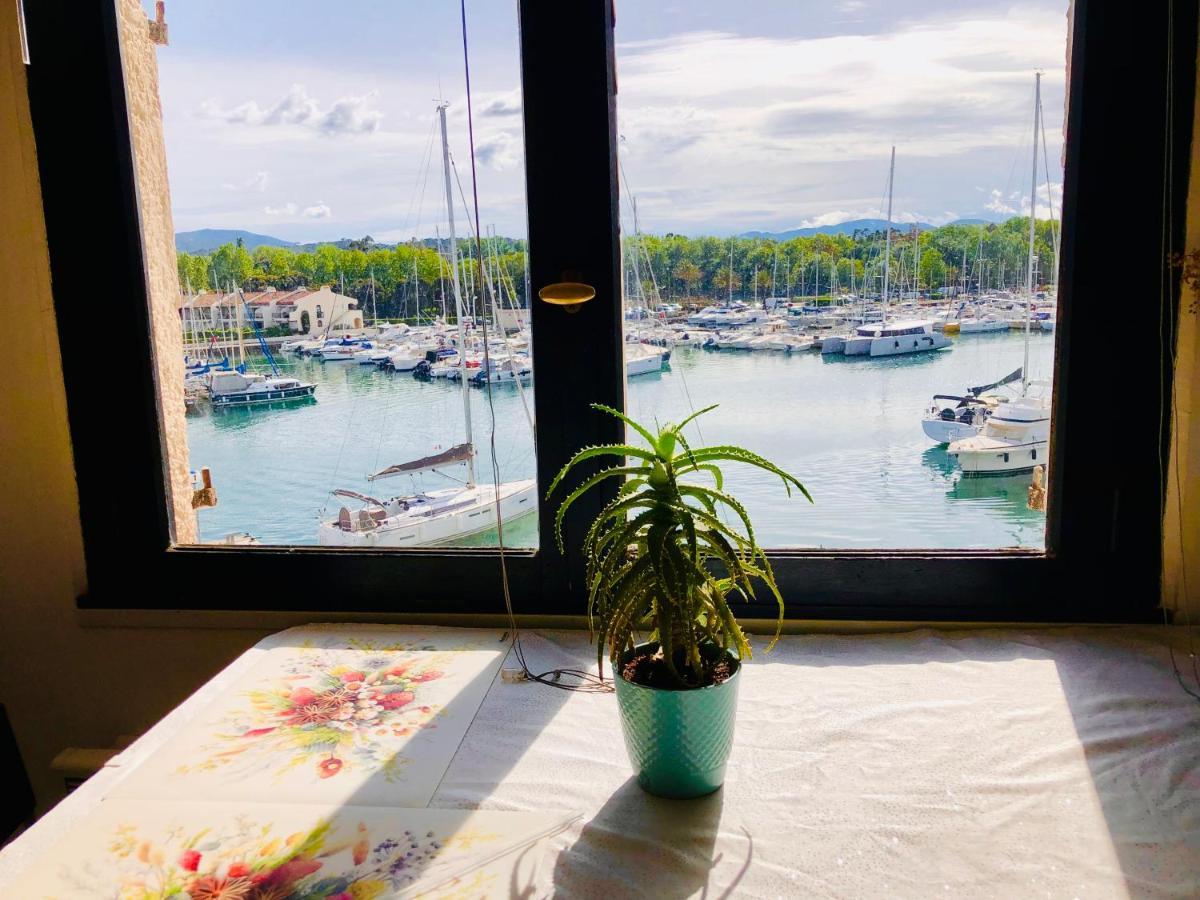 Petit Cocon Magnifique Vue Sur Marina Dans Le Golfe De Saint Tropez Cogolin