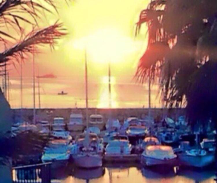 Petit Cocon Magnifique Vue Sur Marina Dans Le Golfe De Saint Tropez Apartment *